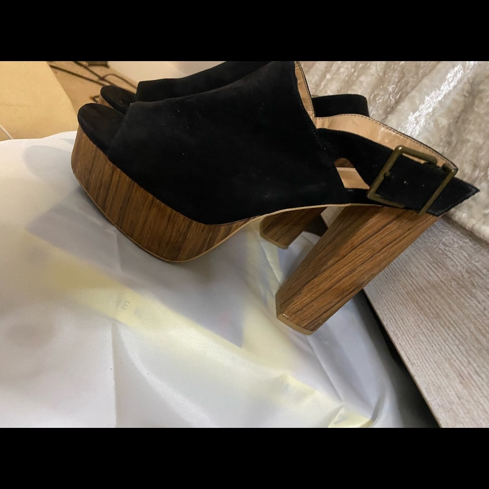 Express Platform Pumps - Black w/ Strap - Size: 9 - COMFORTABLE ⚡️⚡️